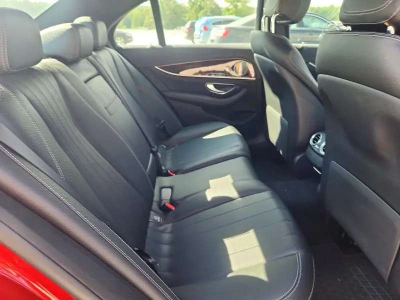 2019 MERCEDES-BENZ E 300  