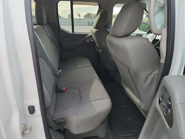 2019 NISSAN FRONTIER S