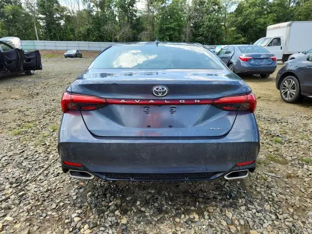 2019 TOYOTA AVALON XLE  