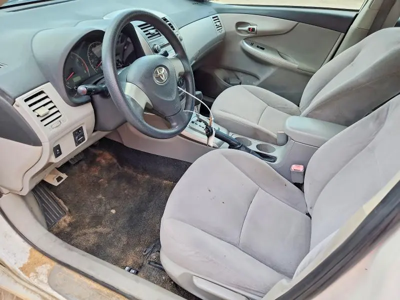 2011 TOYOTA COROLLA LE  