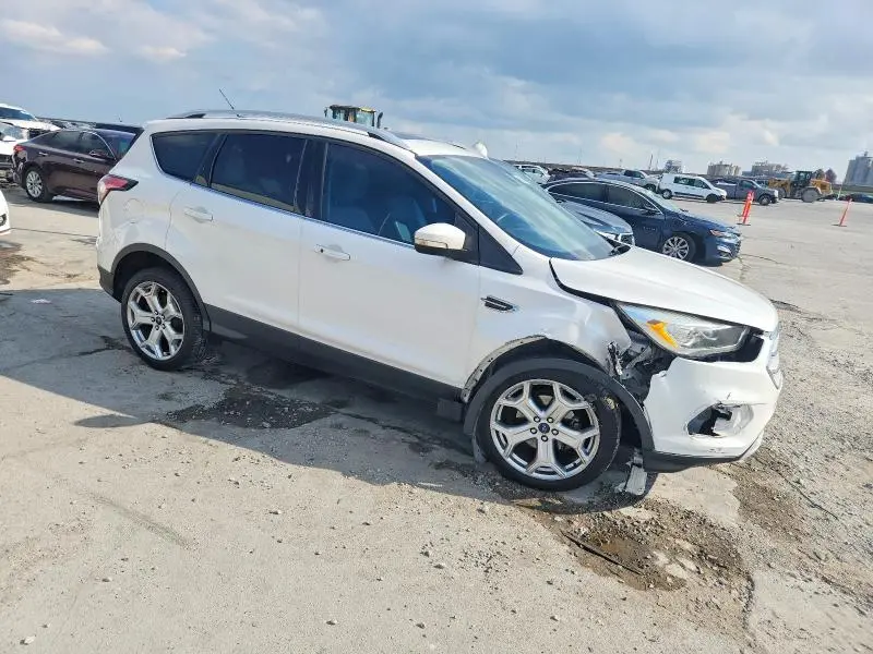 2017 FORD ESCAPE TITANIUM  