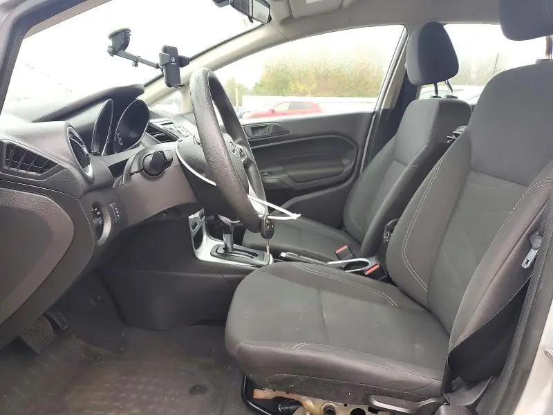 2017 FORD FIESTA SE  