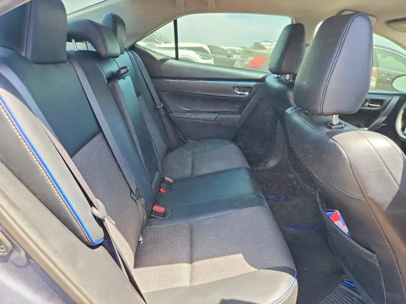 2017 TOYOTA COROLLA SE  