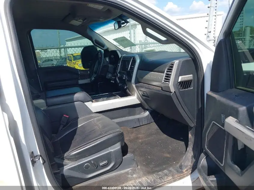 2017 FORD F-250 LARIAT