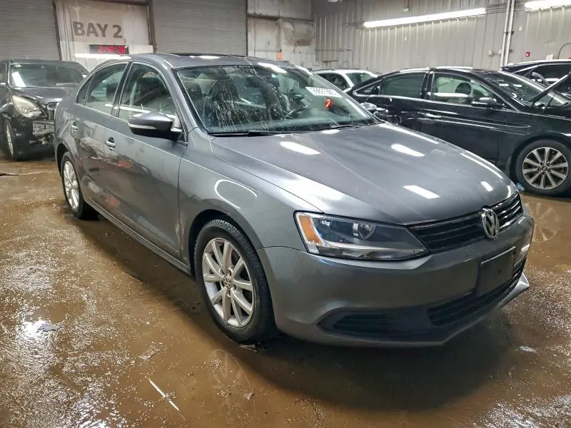 2012 VOLKSWAGEN JETTA SE  