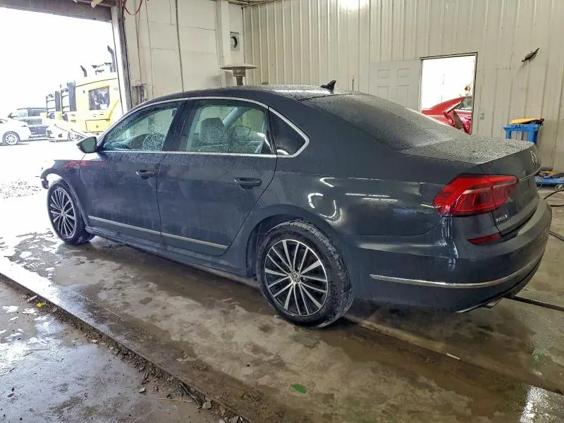 2017 VOLKSWAGEN PASSAT R-LINE  