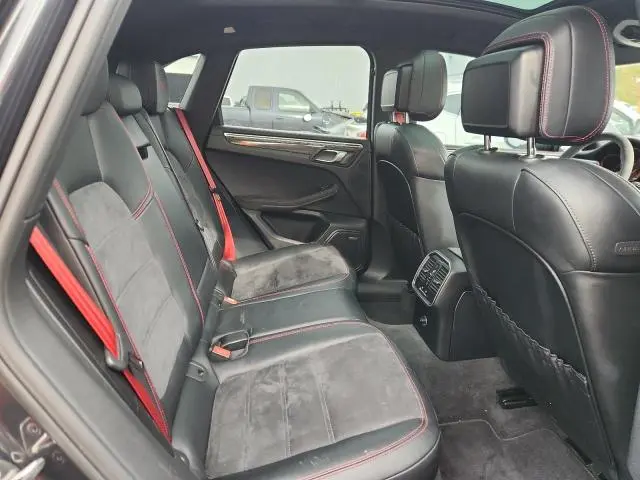 2017 PORSCHE MACAN GTS  