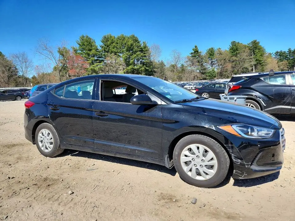 2018 HYUNDAI ELANTRA SE  
