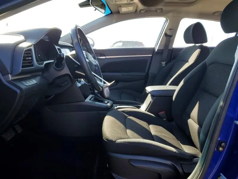2019 HYUNDAI ELANTRA SE  