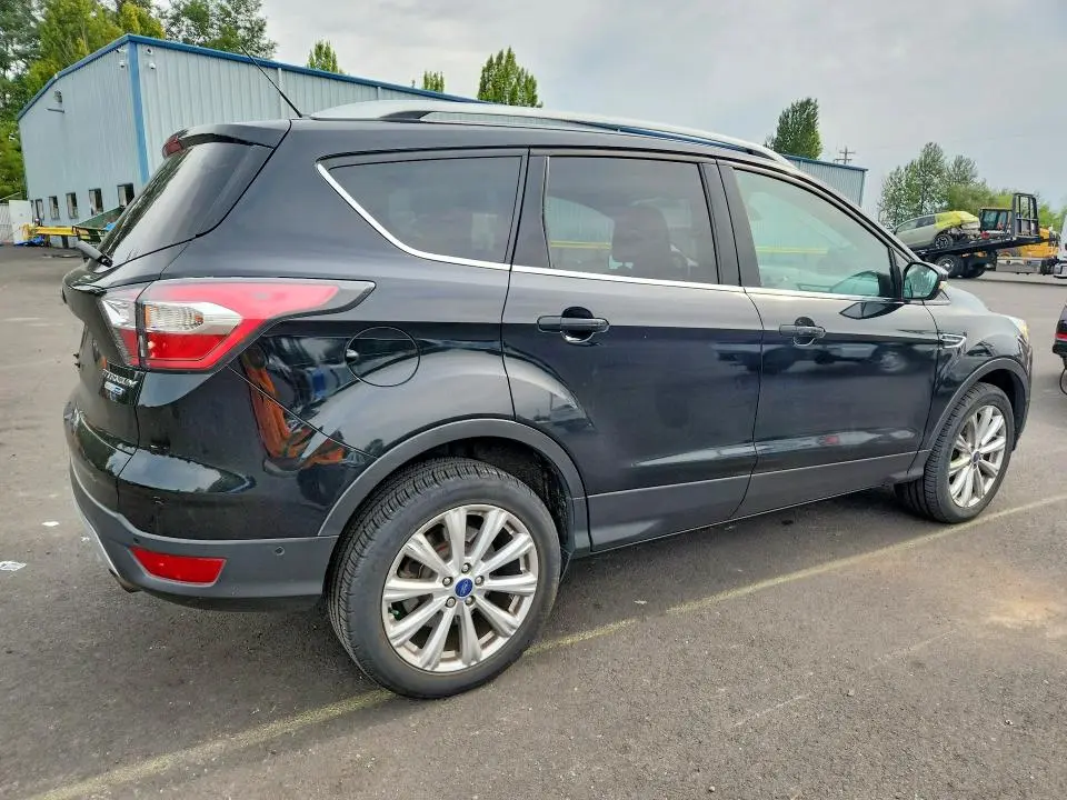 2017 FORD ESCAPE TITANIUM  