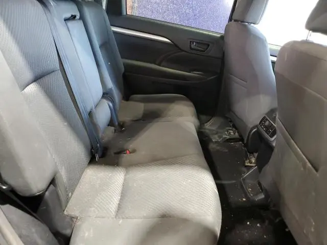 2015 TOYOTA HIGHLANDER LE  