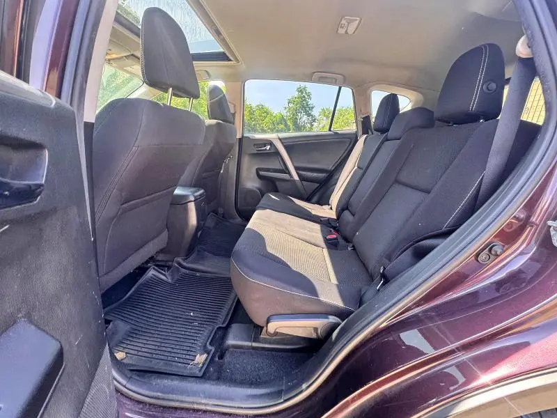 2017 TOYOTA RAV4 XLE  