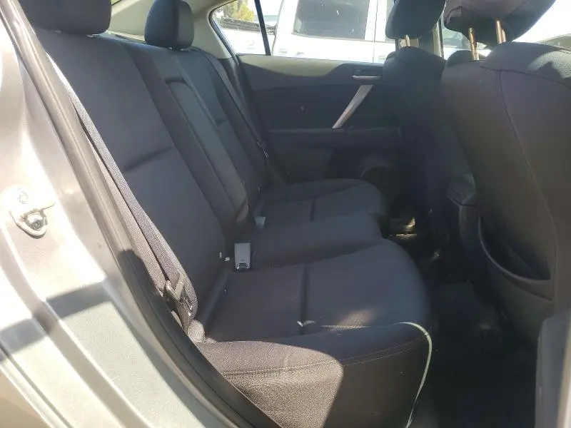 2010 MAZDA 3 S  