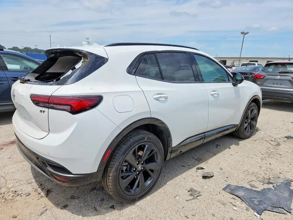 2022 BUICK ENVISION ESSENCE  