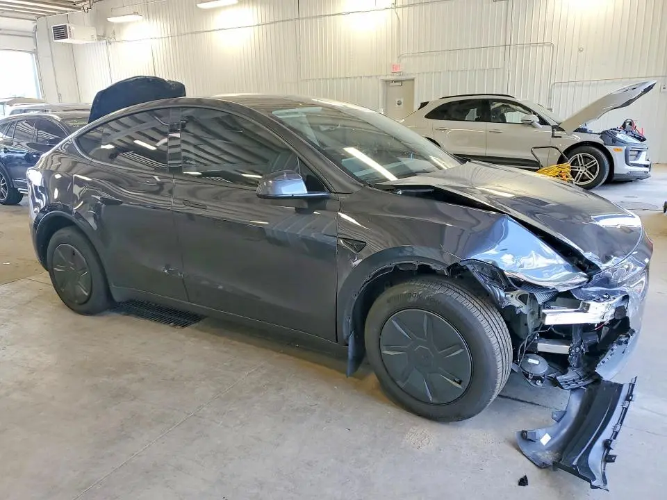 2026 TESLA MODEL Y   