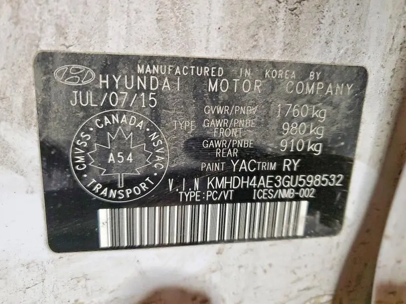 2016 HYUNDAI ELANTRA SE  