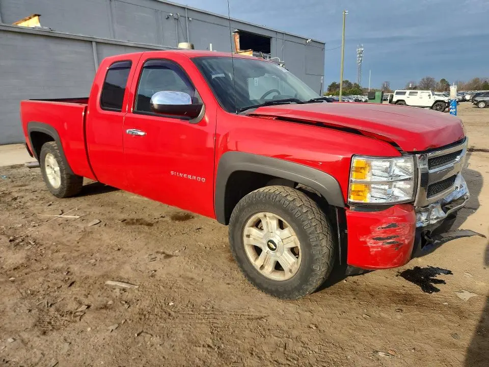 2010 CHEVROLET SILVERADO K1500 LT  