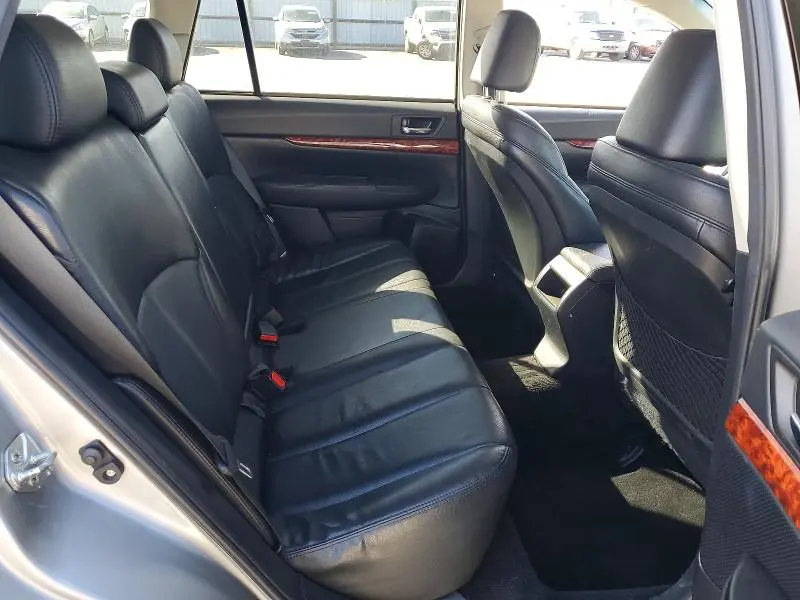 2011 SUBARU OUTBACK   