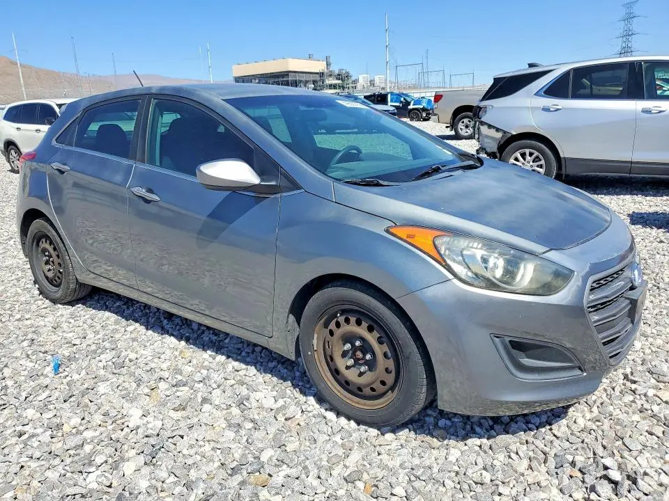 2017 HYUNDAI ELANTRA GT BASE  