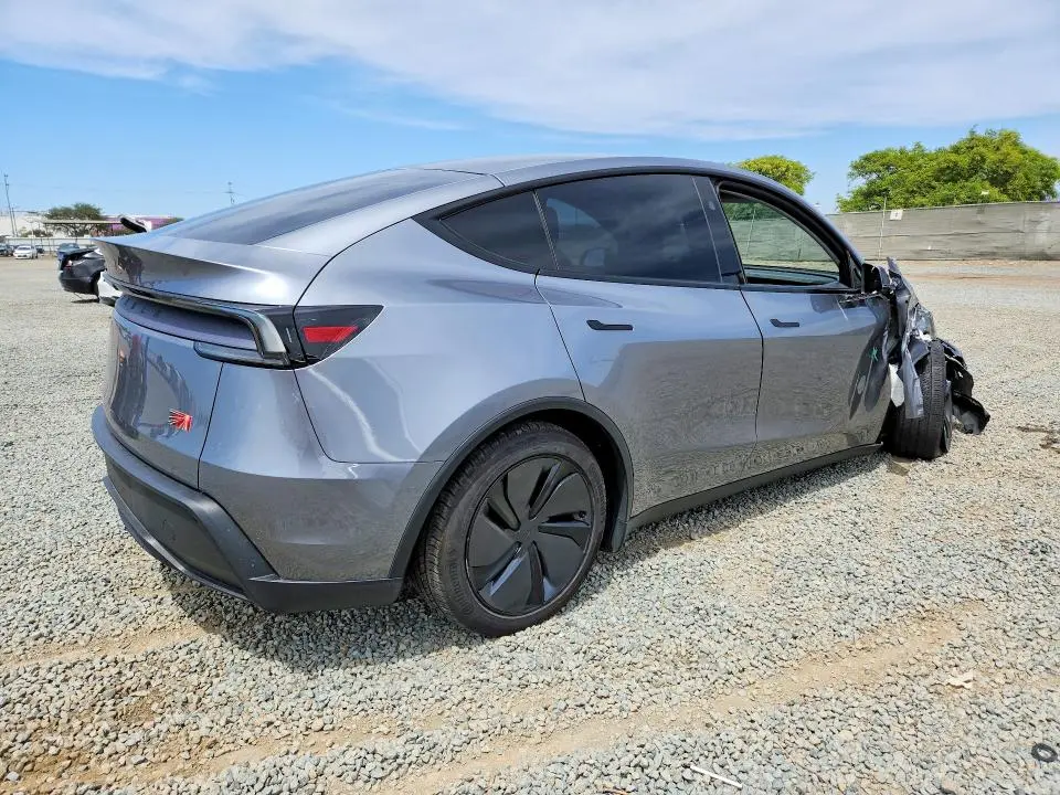2026 TESLA MODEL Y   