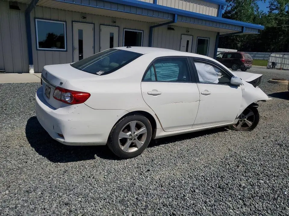 2013 TOYOTA COROLLA LE  