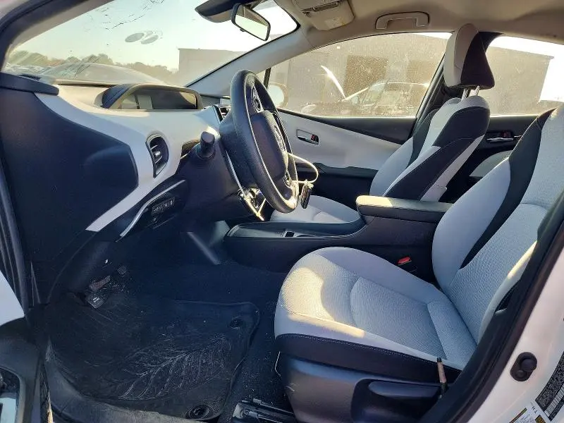 2019 TOYOTA PRIUS LE  