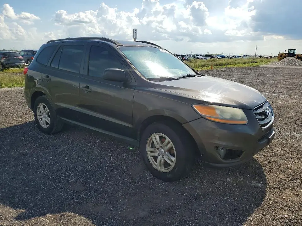 2011 HYUNDAI SANTA FE GLS  