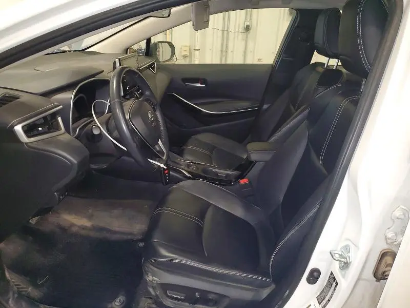 2020 TOYOTA COROLLA XLE  
