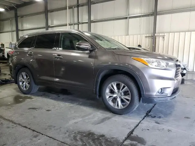 2014 TOYOTA HIGHLANDER XLE  