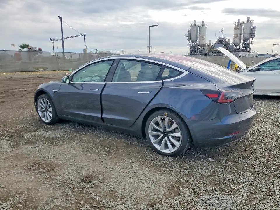 2018 TESLA MODEL 3   