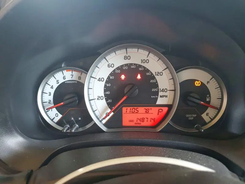 2012 TOYOTA YARIS 5-DOOR SE  