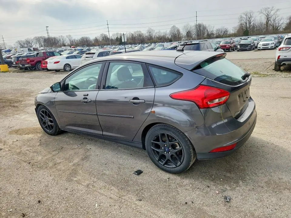 2016 FORD FOCUS SE  
