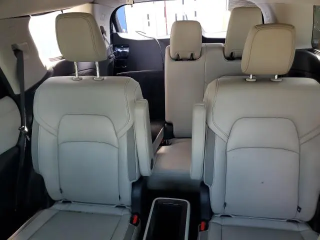 2024 NISSAN PATHFINDER SL  