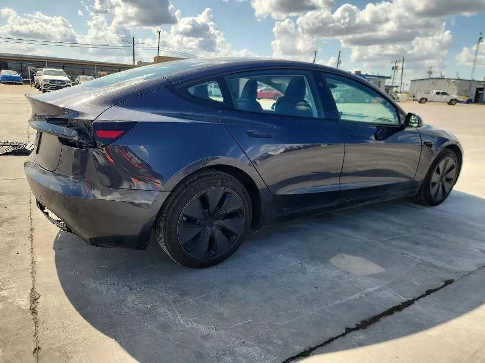 2024 TESLA MODEL 3   