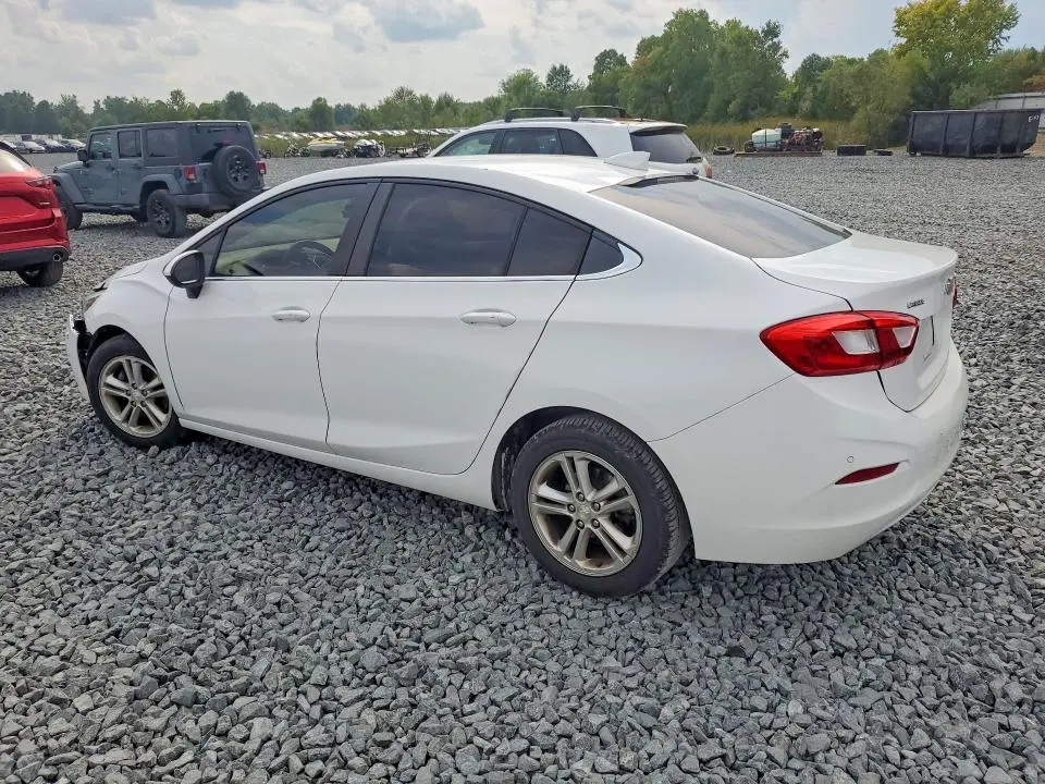 2017 CHEVROLET CRUZE LT  