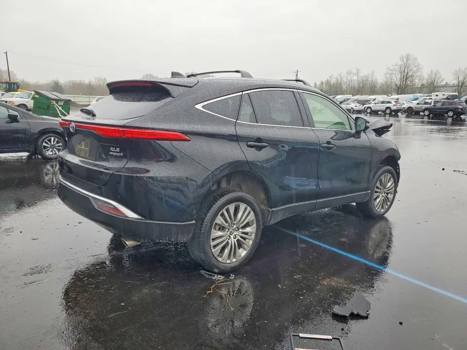 2022 TOYOTA VENZA XLE  