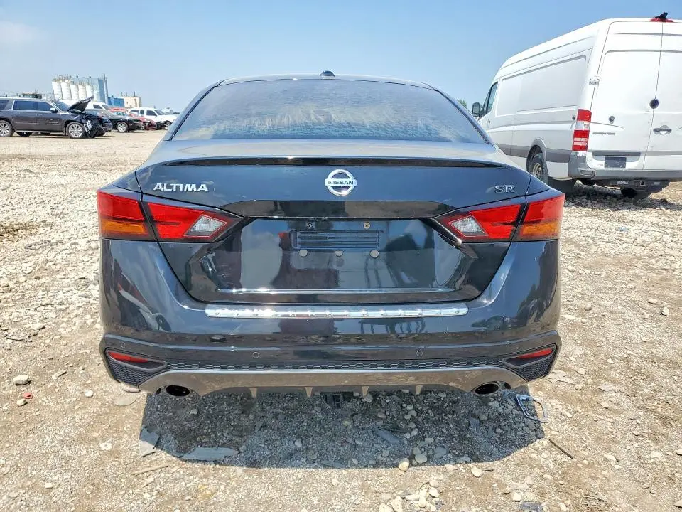 2021 NISSAN ALTIMA SR  