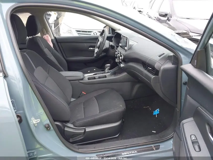 2025 NISSAN SENTRA SV