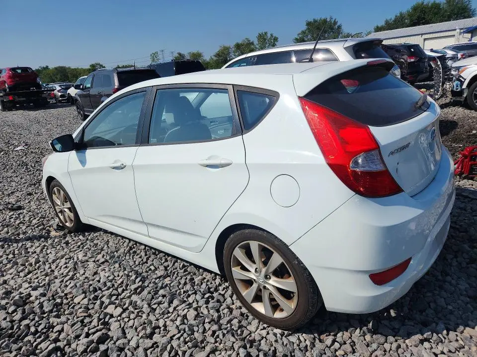 2012 HYUNDAI ACCENT SE  