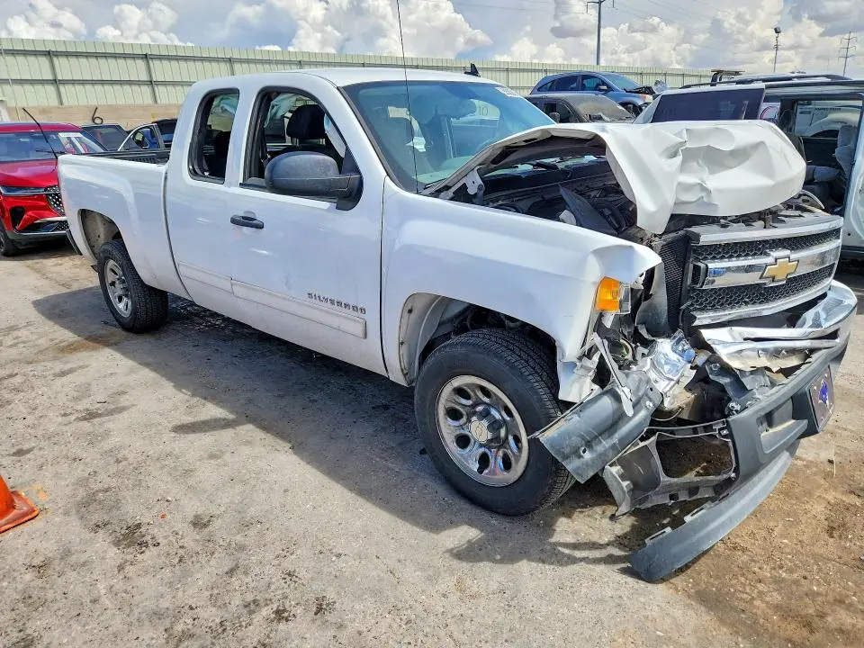 2011 CHEVROLET SILVERADO C1500 LS  