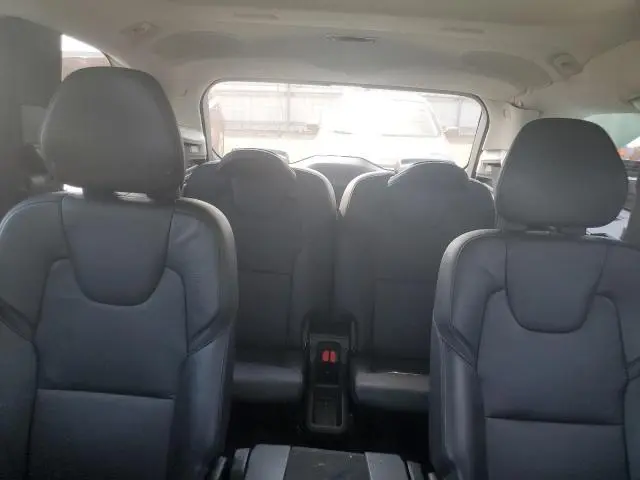 2017 VOLVO XC90 T6  