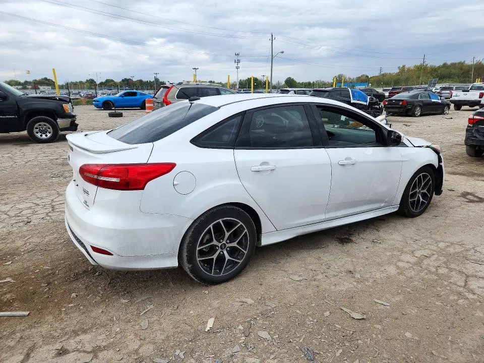 2016 FORD FOCUS SE  