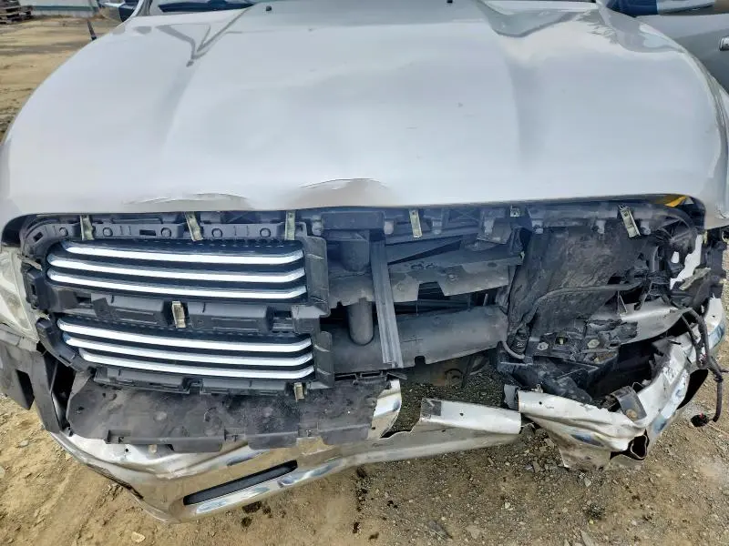 2016 RAM 1500 SLT  