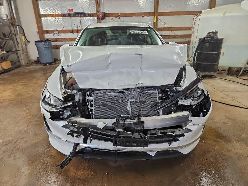 2022 HYUNDAI SONATA SE  