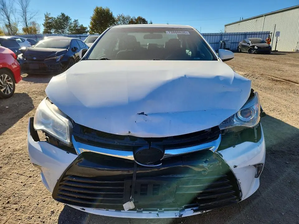 2015 TOYOTA CAMRY LE  