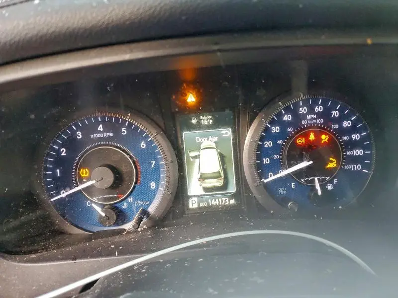 2015 TOYOTA SIENNA XLE  