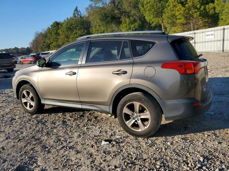2015 TOYOTA RAV4 XLE  
