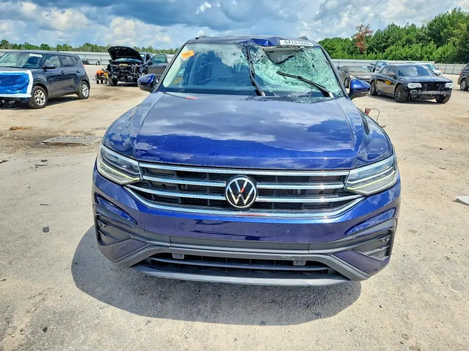 2023 VOLKSWAGEN TIGUAN SE  