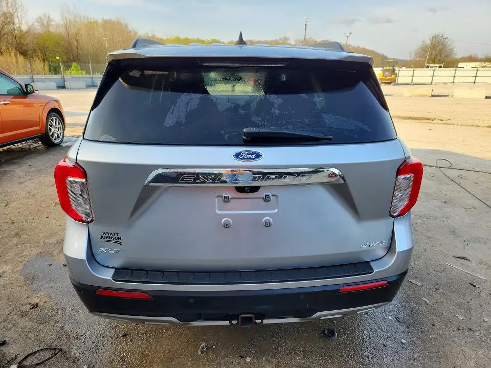 2022 FORD EXPLORER XLT  