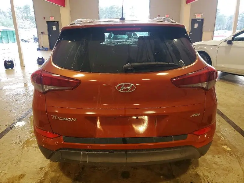 2017 HYUNDAI TUCSON SE  